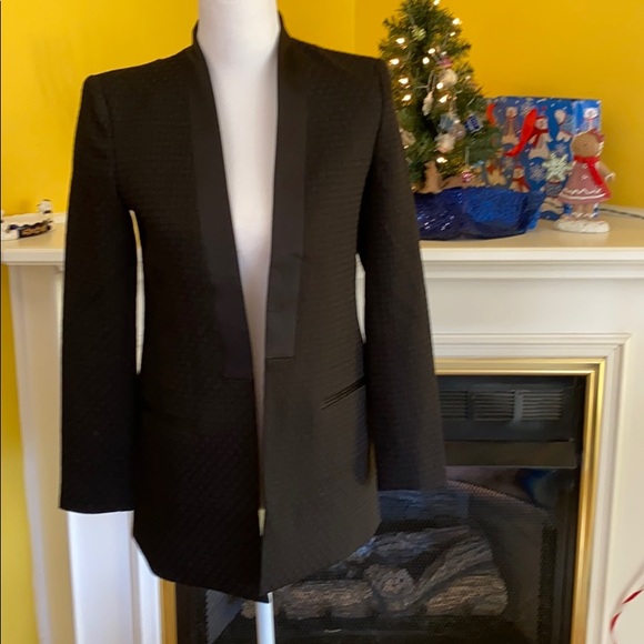 Banana Republic Jackets & Blazers - Banana Republic black tuxedo style jacket